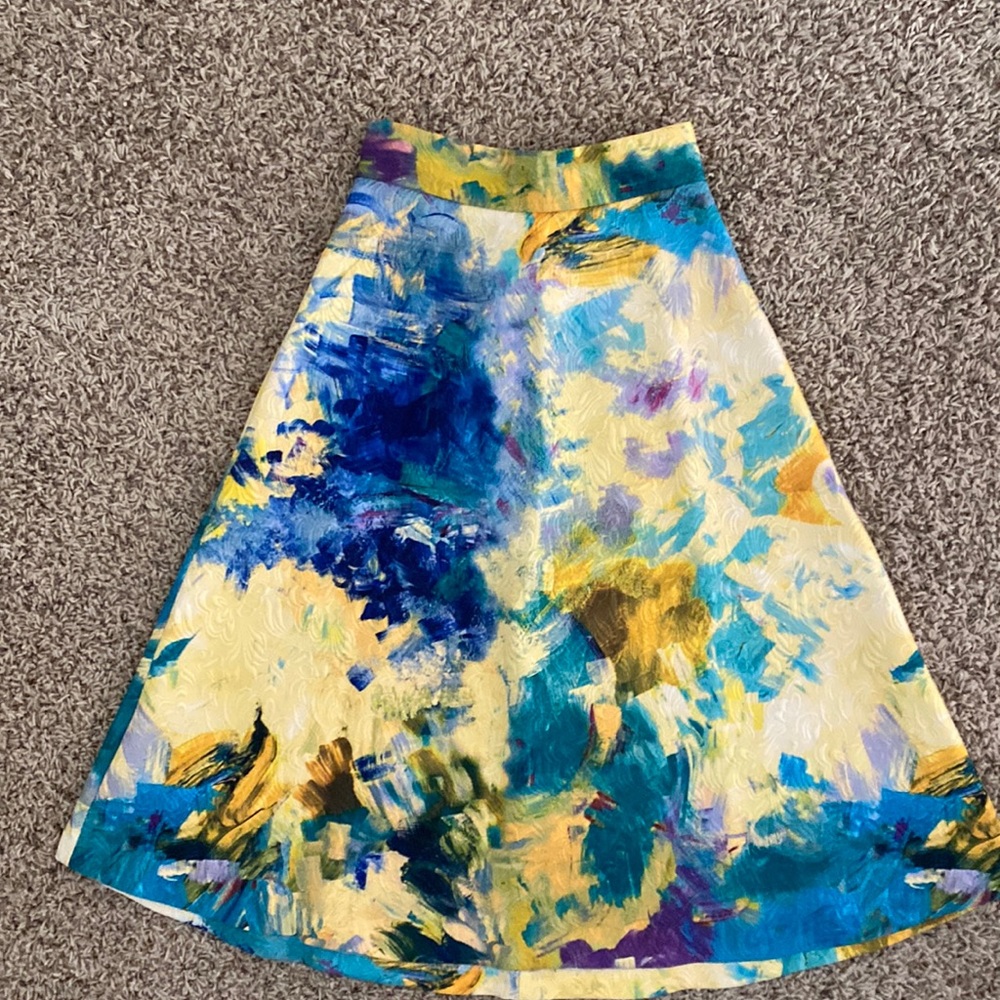 High waisted colorful skirt